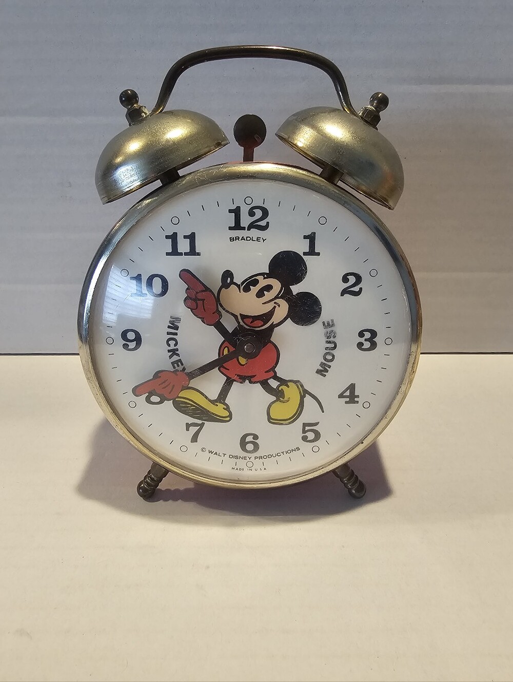 Bradley Walt Disney Mickey Mouse Twin Bell Red & Gold Alarm Clock Working